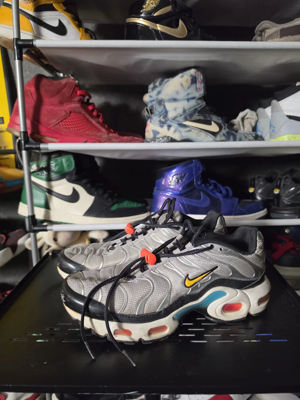 🔥 Nike Size 6.5Y Silver and Black Tuned Air Sneakers Yellow Swoosh Teal